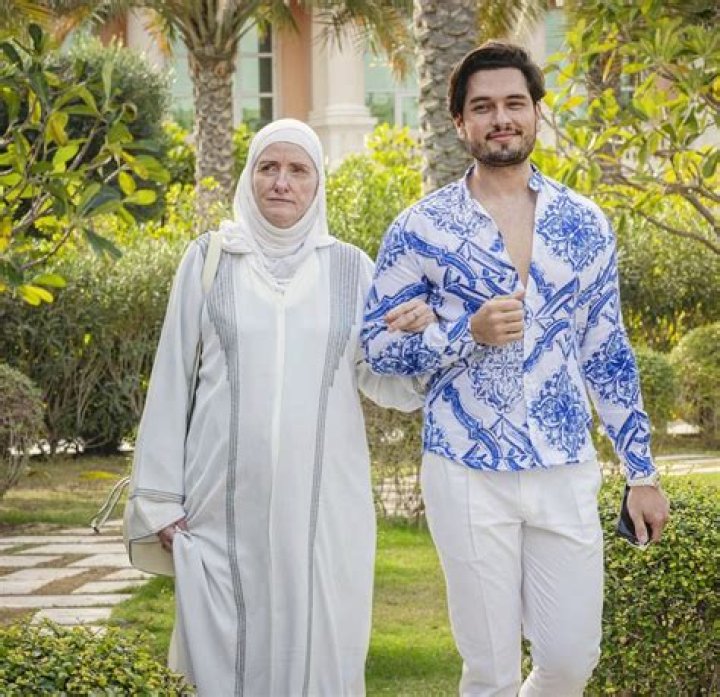Ebraheem Al Samadi Wife: A Deep Dive into Their Relationship